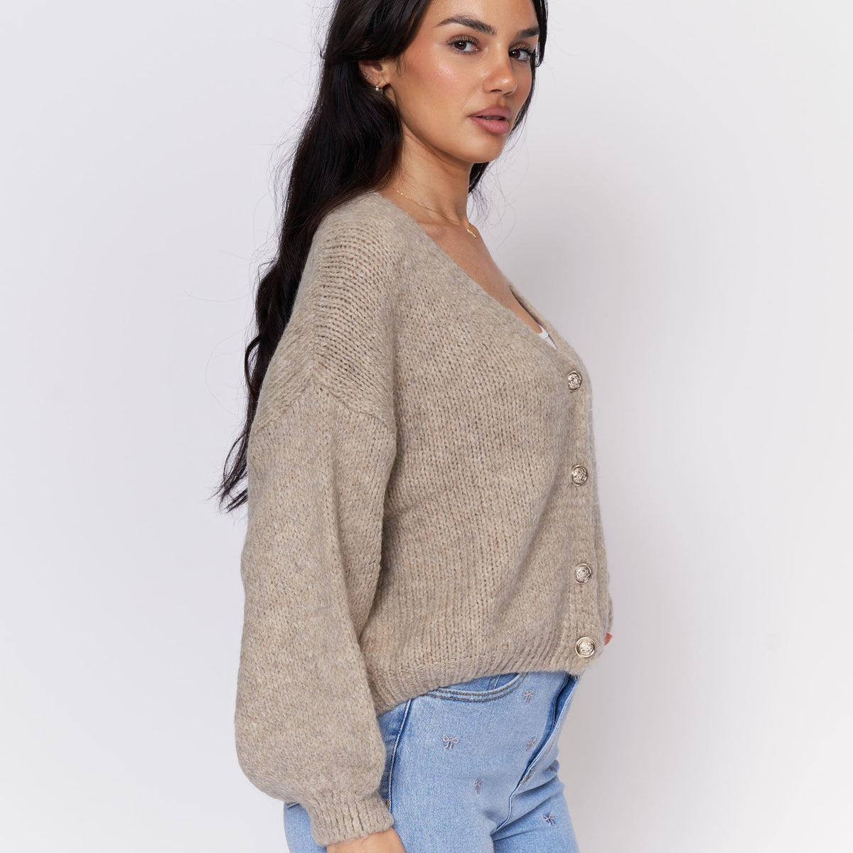 Verónica | Cárdigan corto oversize con escote en V y botones
