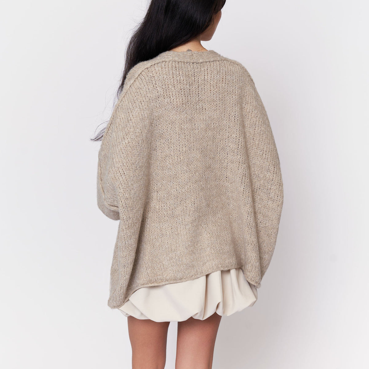 Tamara | Cárdigan oversize con escote en V y botones