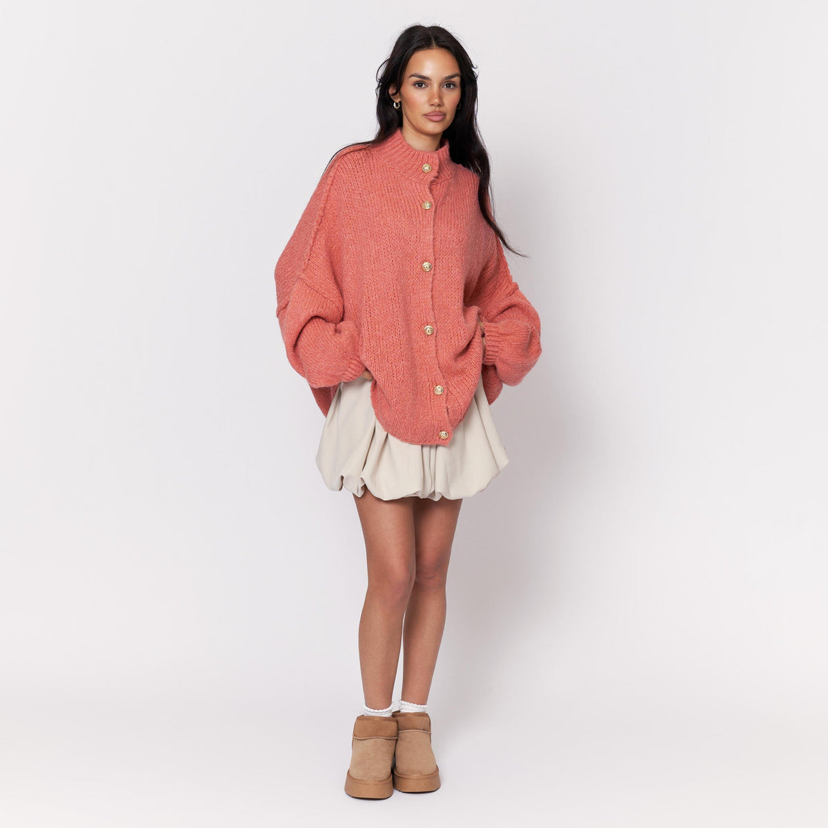 Erika | Cárdigan oversize con botones dorados