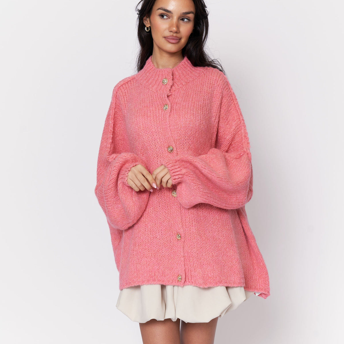 Erika | Cárdigan oversize con botones dorados