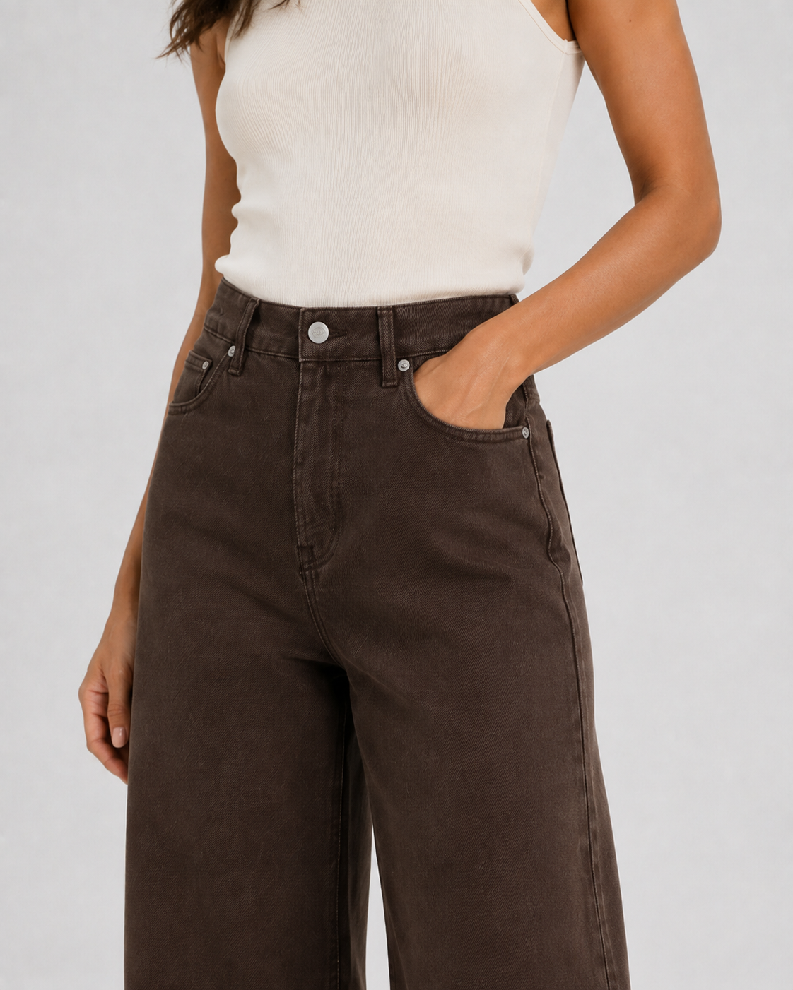 Pantalón Capri Wide Leg - detalle de cintura y tejido