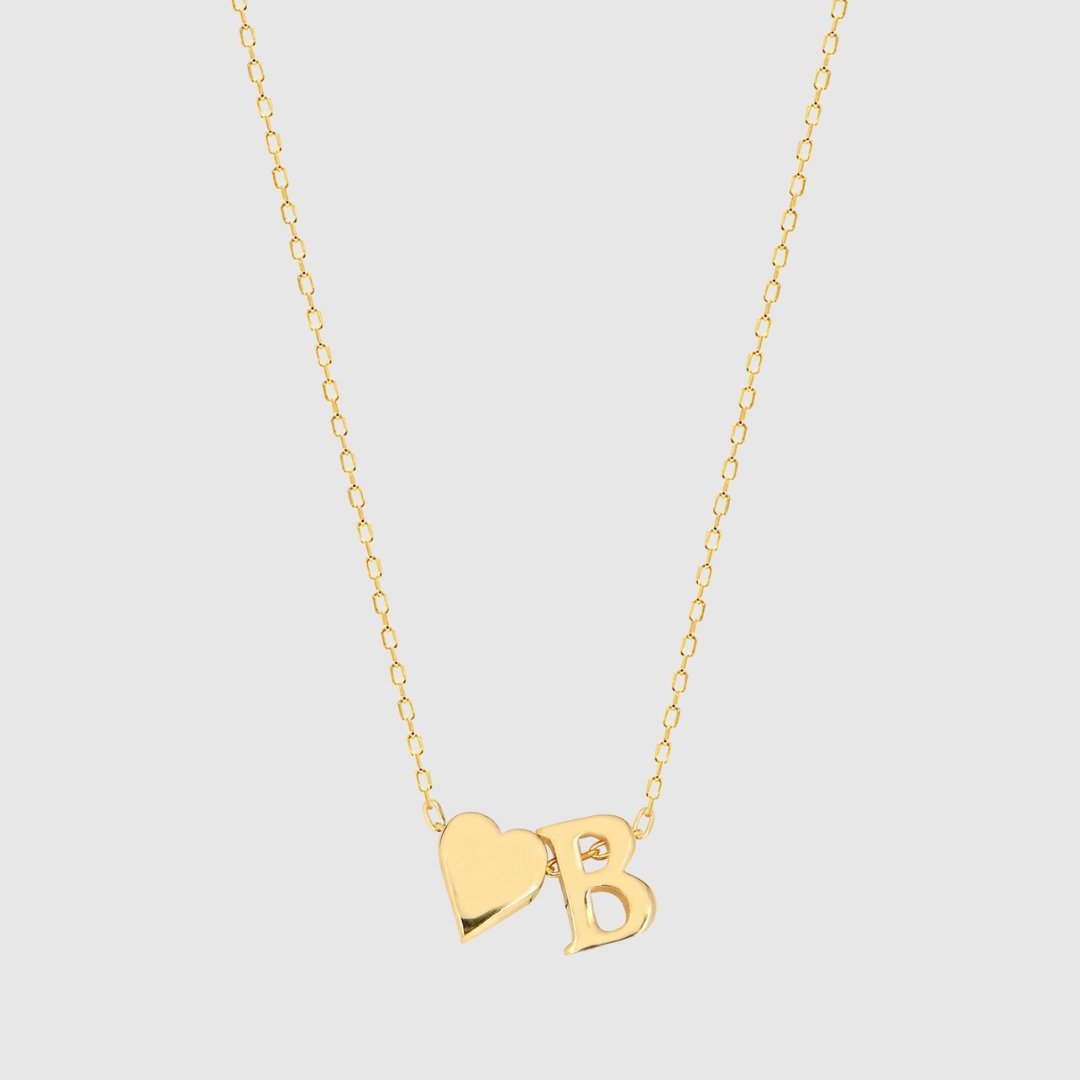 Judith | Collar con corazón liso e inicial