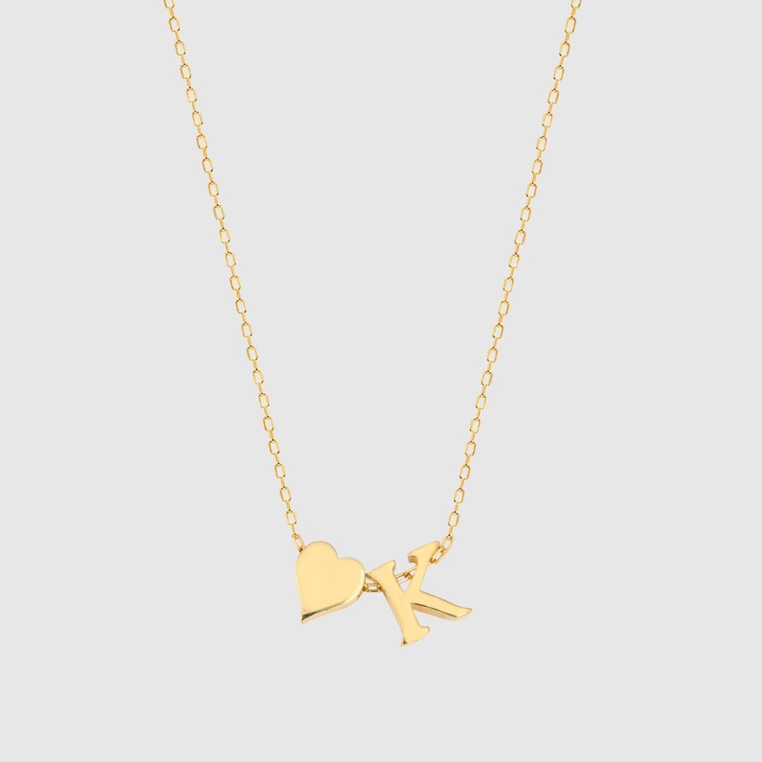 Judith | Collar con corazón liso e inicial