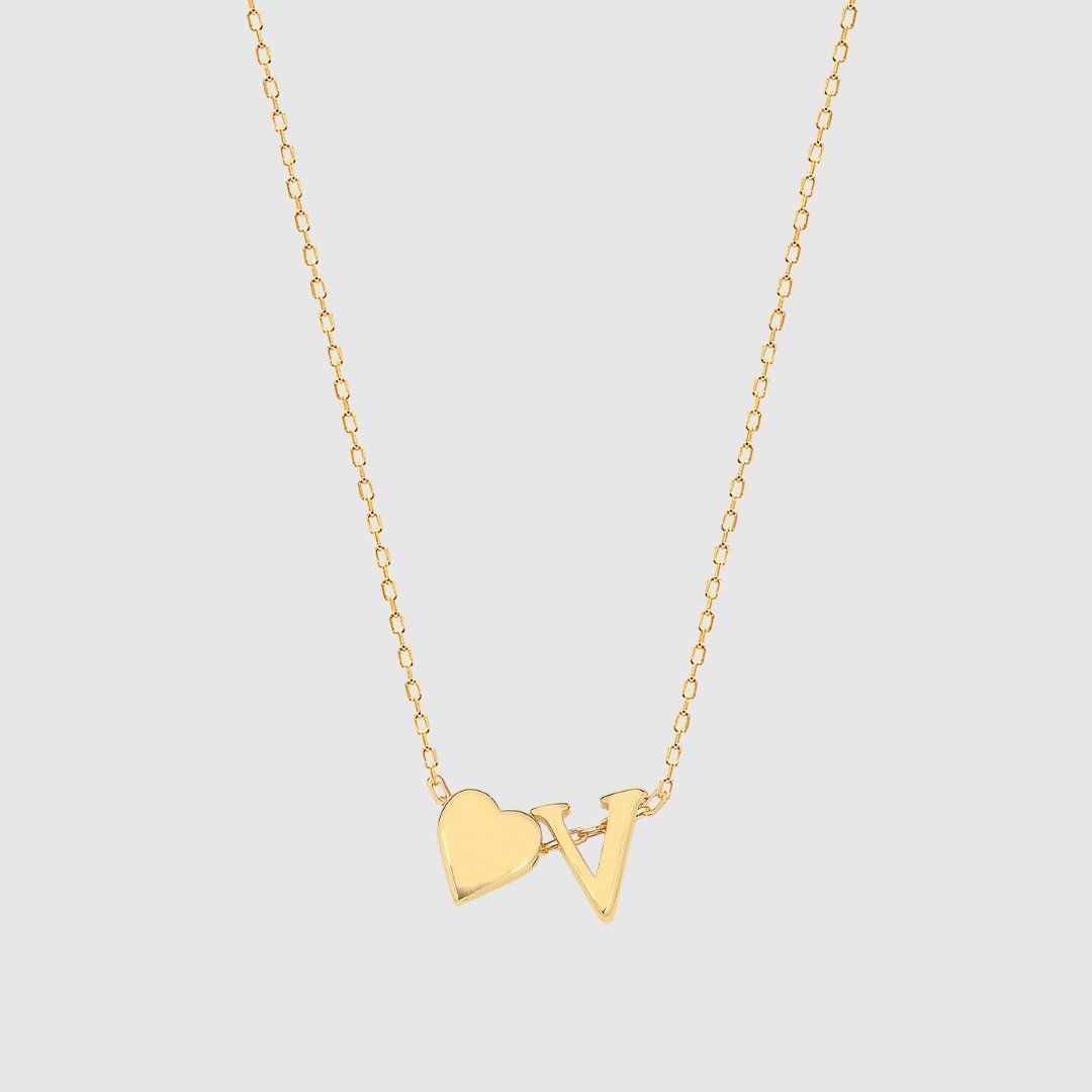 Judith | Collar con corazón liso e inicial