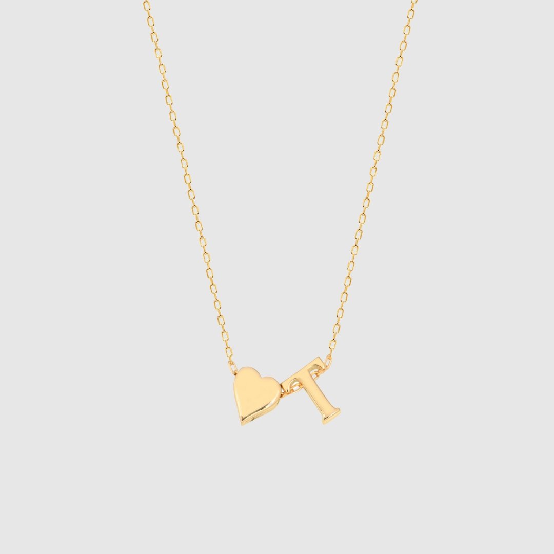 Judith | Collar con corazón liso e inicial