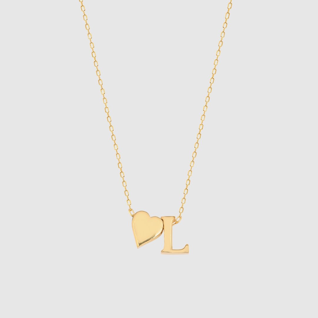 Judith | Collar con corazón liso e inicial