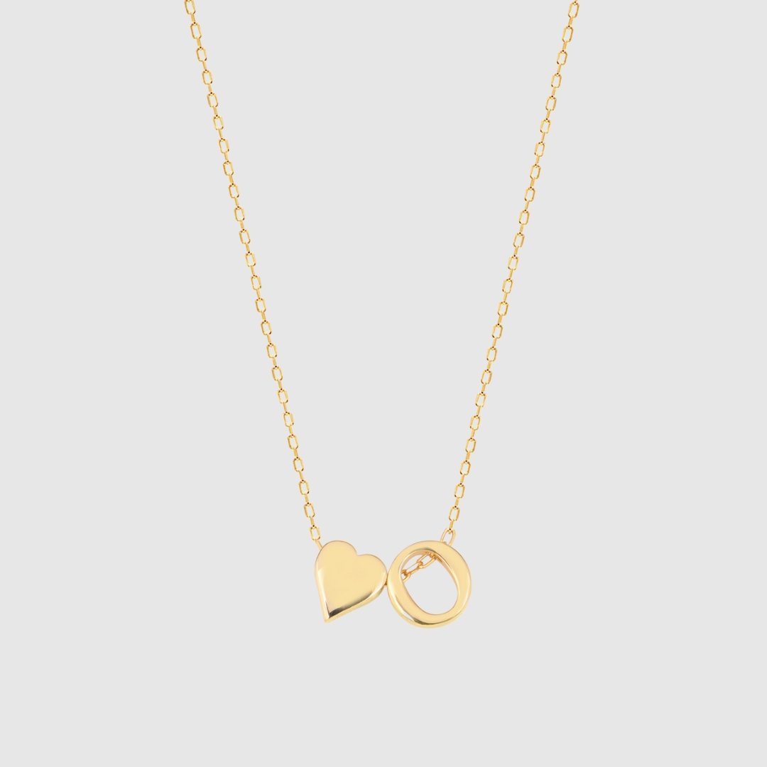 Judith | Collar con corazón liso e inicial