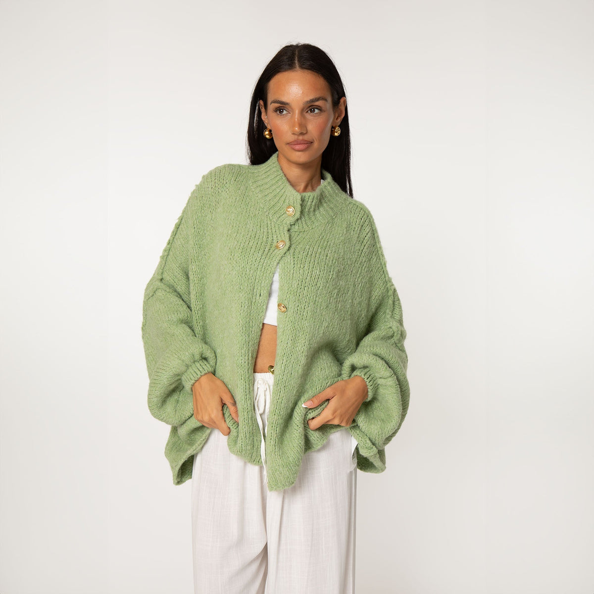 Erika | Cárdigan oversize con botones dorados