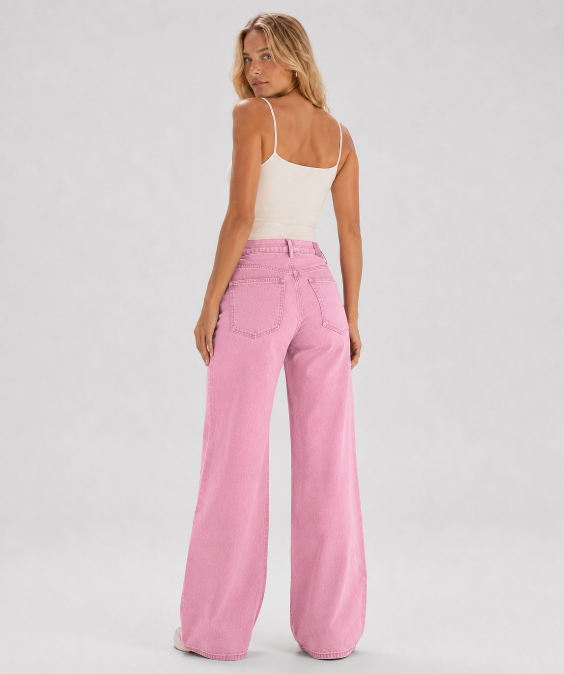 Pantalón Riviera Pink en modelo 2 - espalda