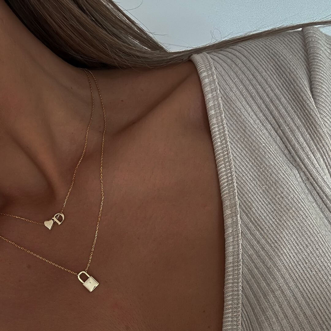 Abigail | Collar con colgante candado