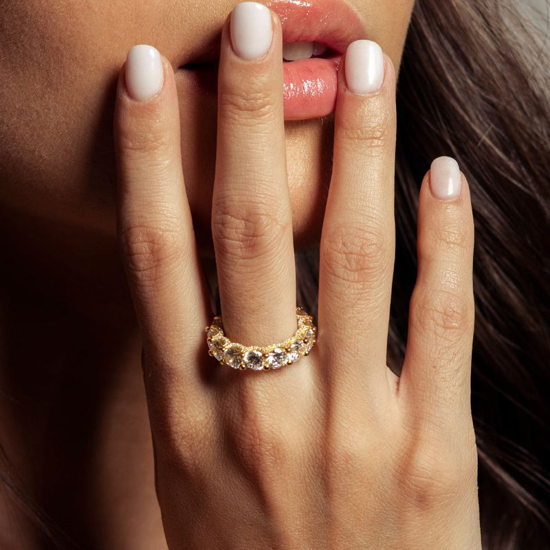 Vania | Anillo alianza de piedras grandes