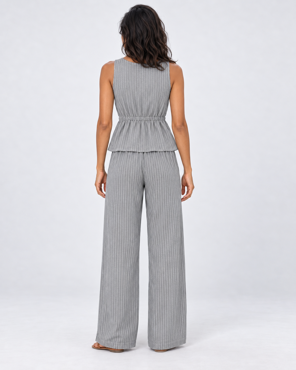 Conjunto Rayas Riviera gris — modelo de espalda