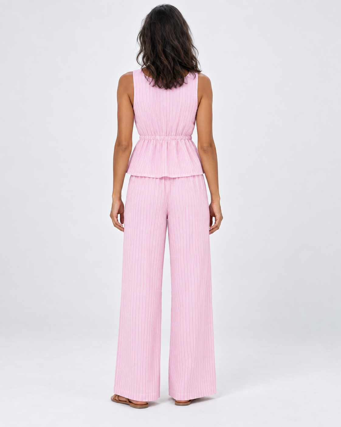 Conjunto Rayas Riviera rosa — modelo de espalda