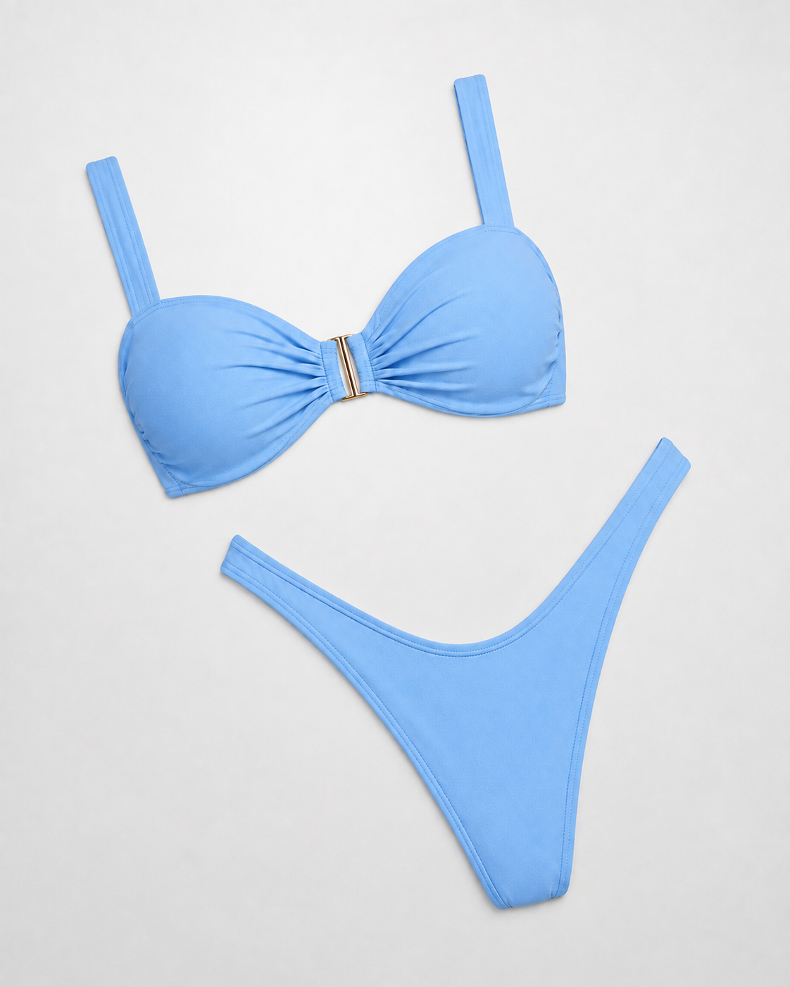 Bikini Ibiza Bandeau — composición editorial