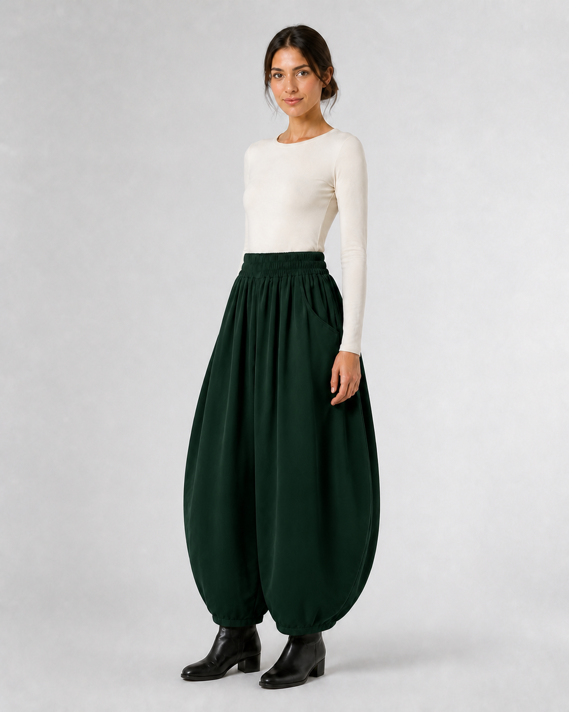 Pantalón Harem de Cintura Elástica · verde oscuro · modelo a 45 grados