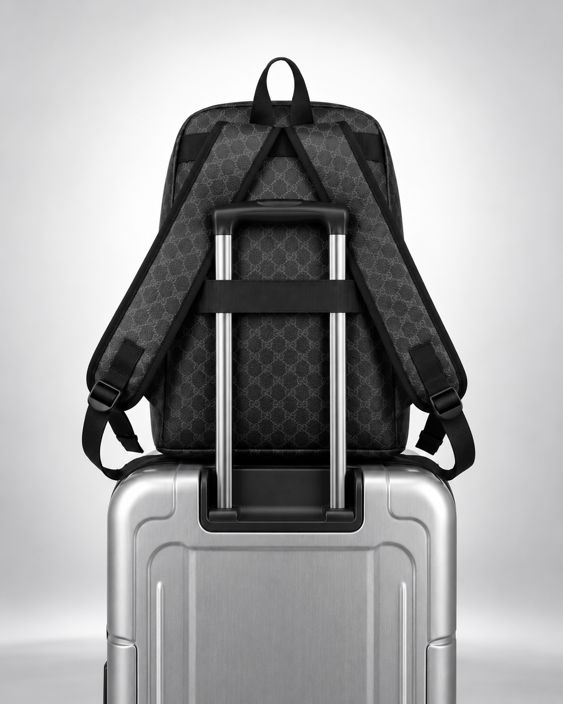 Signature Travel Backpack negro - sistema de sujeción para maleta